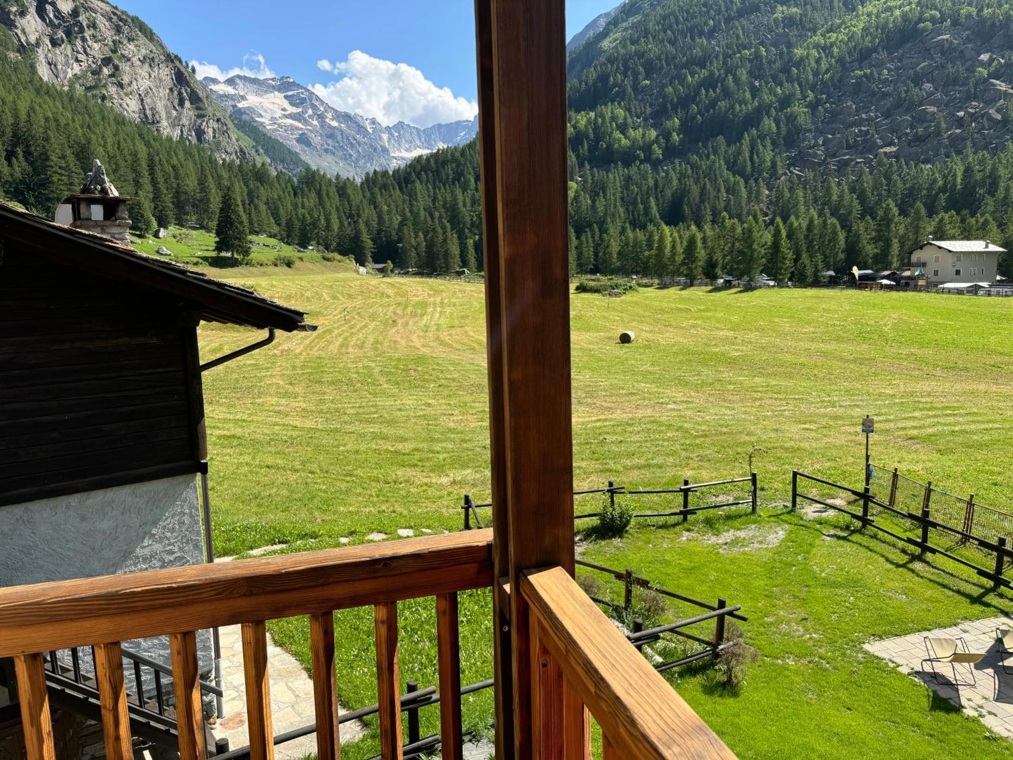 Hotel Ondezana Cogne Bagian luar foto