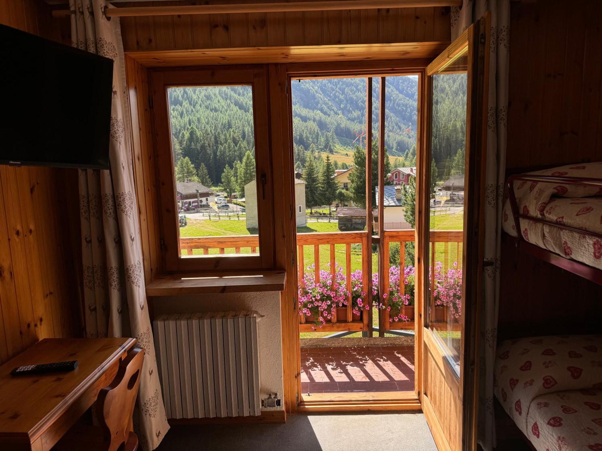 Hotel Ondezana Cogne Bagian luar foto