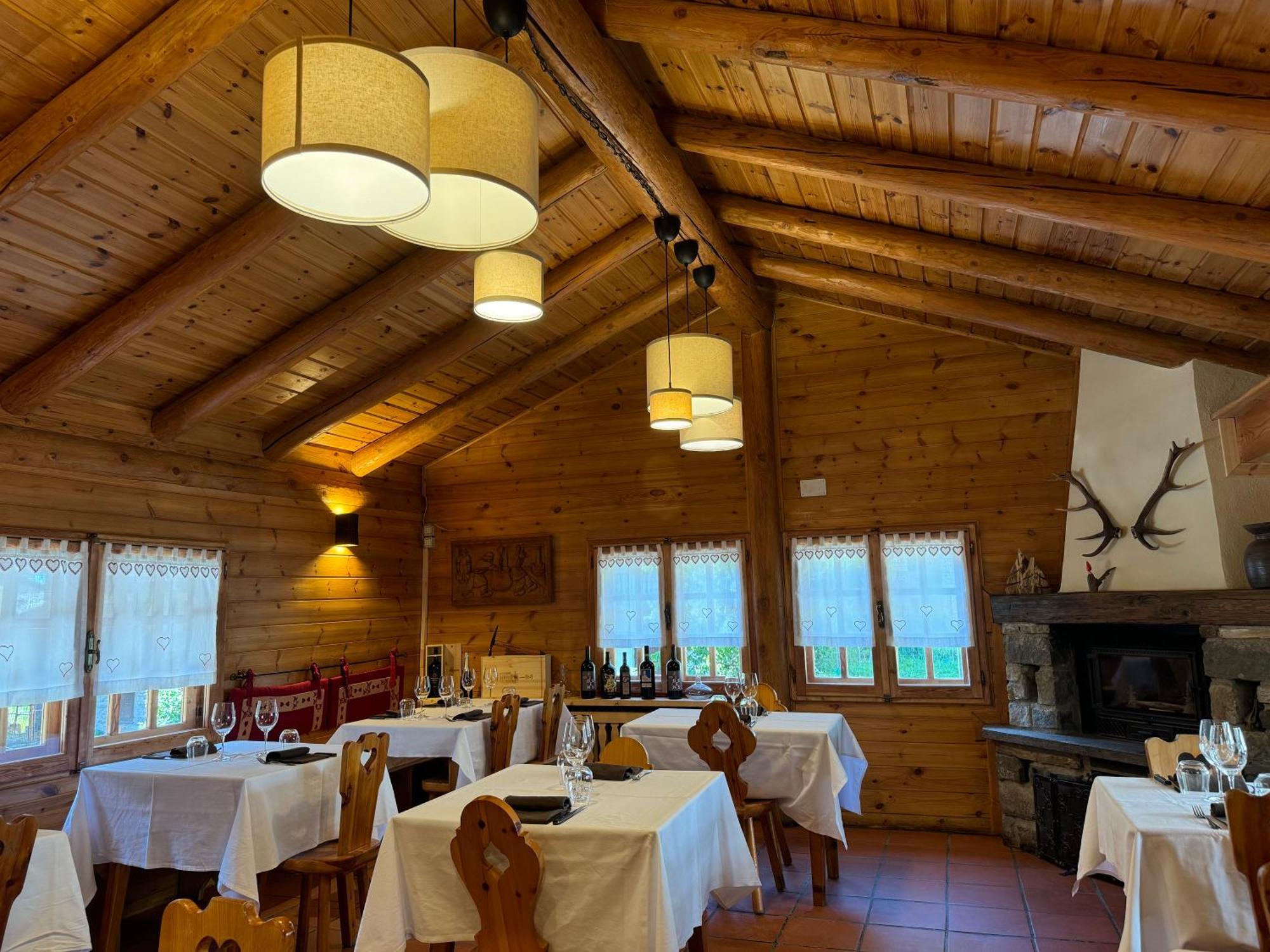 Hotel Ondezana Cogne Bagian luar foto