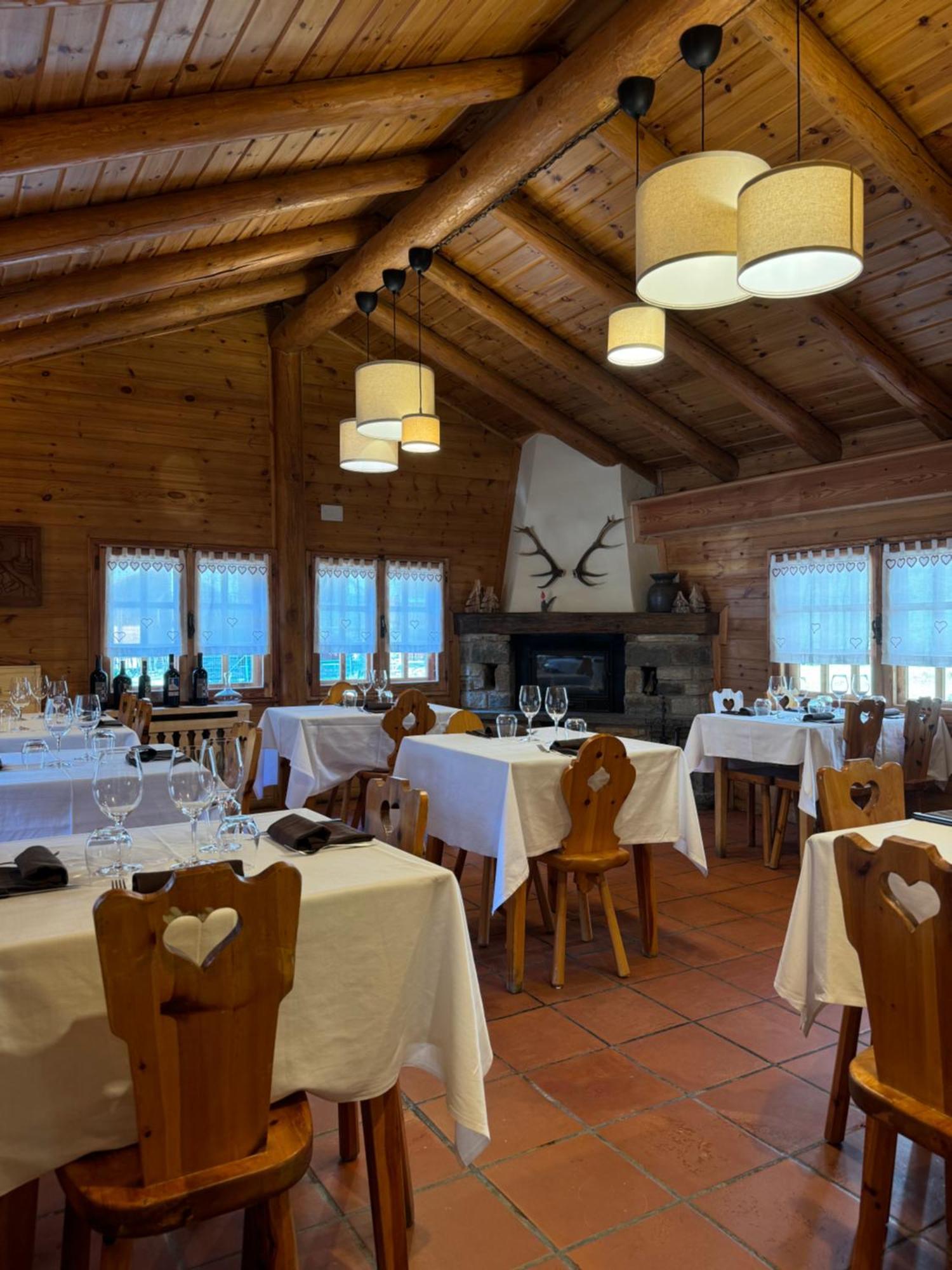 Hotel Ondezana Cogne Bagian luar foto